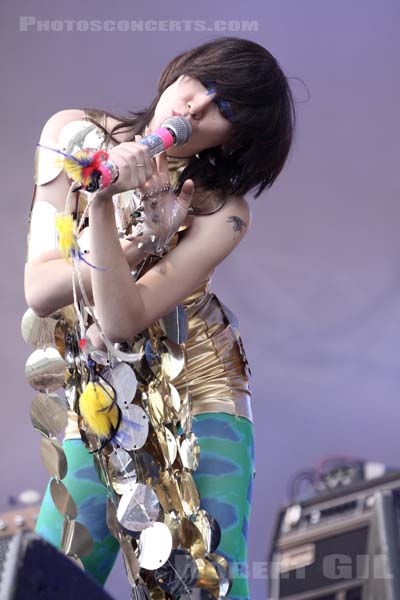 YEAH YEAH YEAHS - 2009-08-28 - SAINT CLOUD - Domaine National - Scene de la Cascade - 